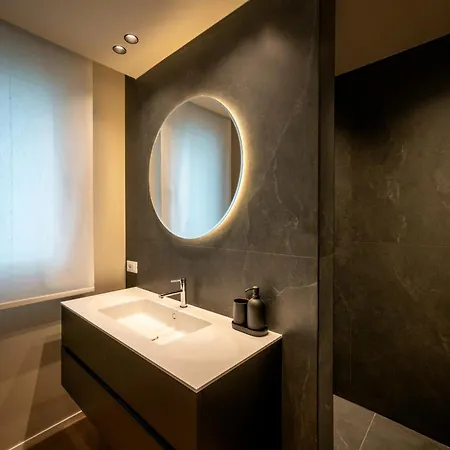 Moon 2br Modern Comfort Near Venice アパート *