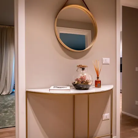 Moon 2br Modern Comfort Near Venice * メストレ